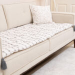 Gri Noktalı Çizgi Desenli Desenli Kanepe Koltuk Örtüsü